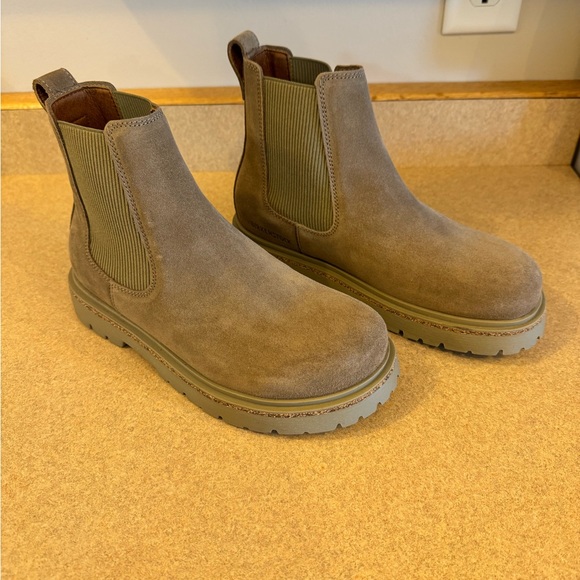 Birkenstock Shoes - Birkenstock high wood women’s boot 38 Reg